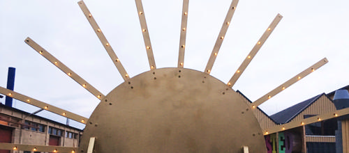 Kunstner skaffer flere sol-timer til Vestjylland med ny solvogn